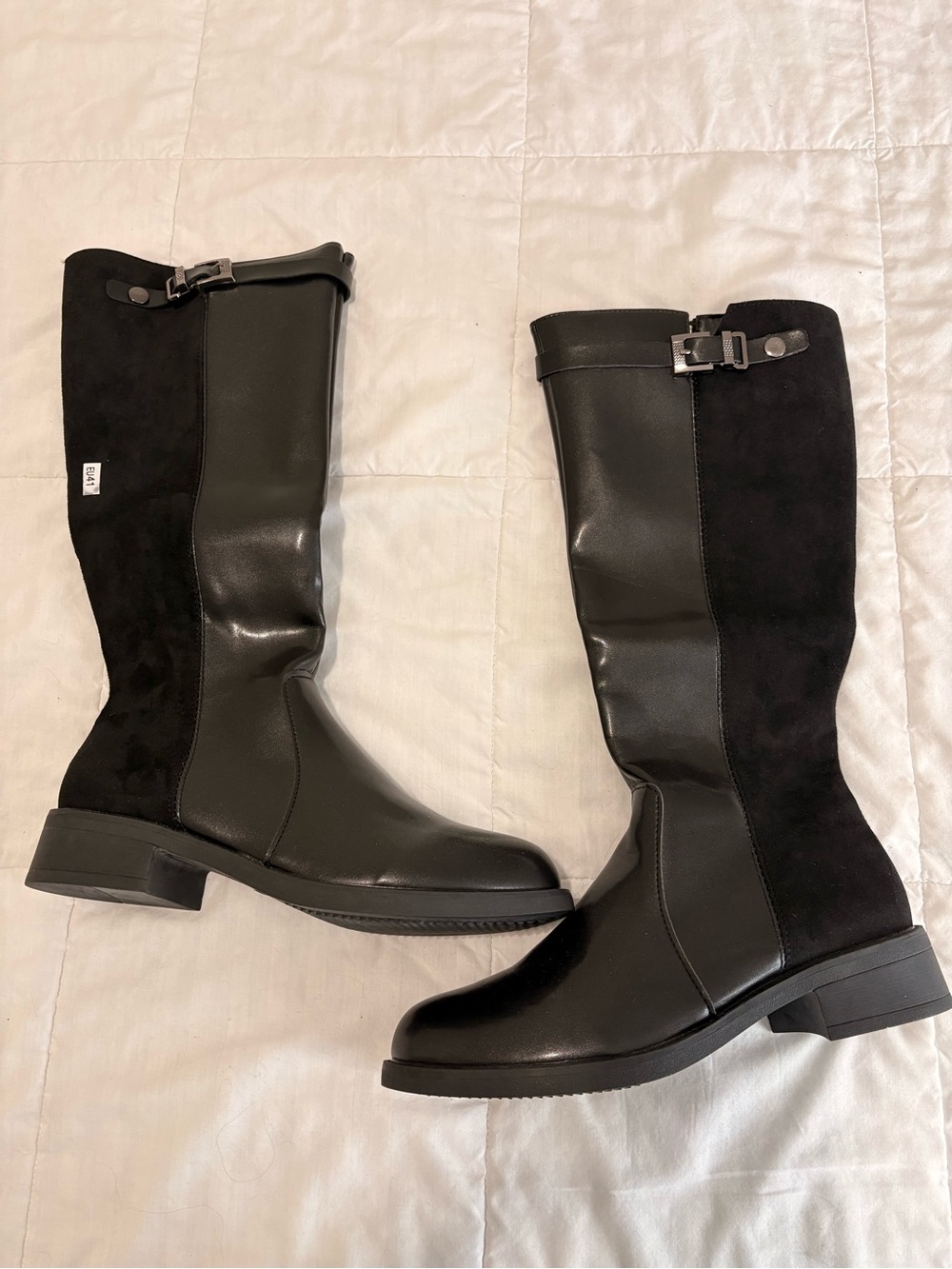 Classic Black Two-Texture Knee-High Heeled Boots